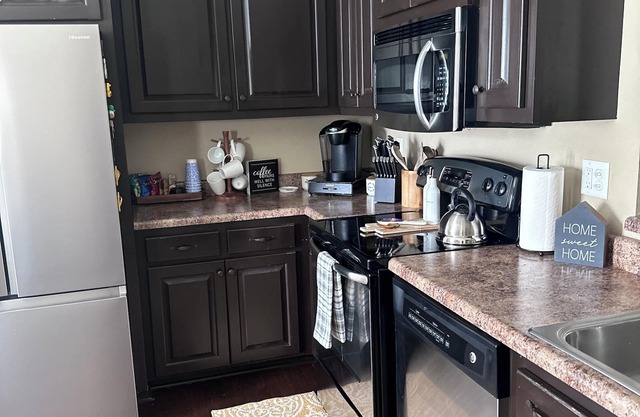 3 Bedroom - 2 Bath Thomasville Private HOME.