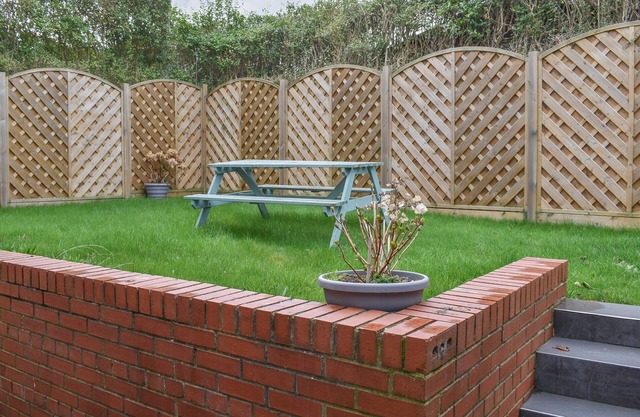 3 bedroom accommodation in Knaresborough, near Harrogate