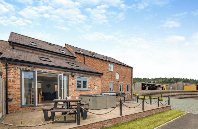 3 bedroom accommodation in Trevor, near Llangollen