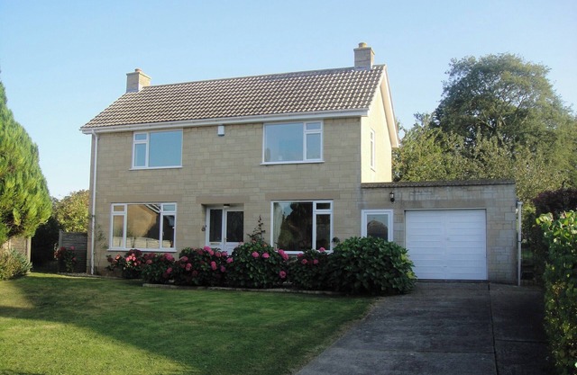 3 bedroom accommodation in Misterton, near Crewkerne