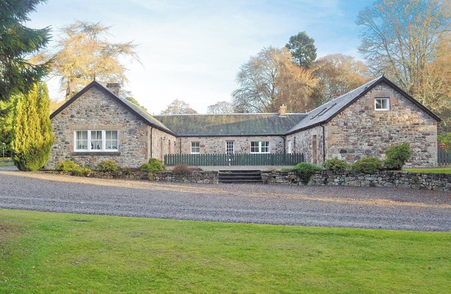 3 bedroom accommodation in Scaniport, near Inverness