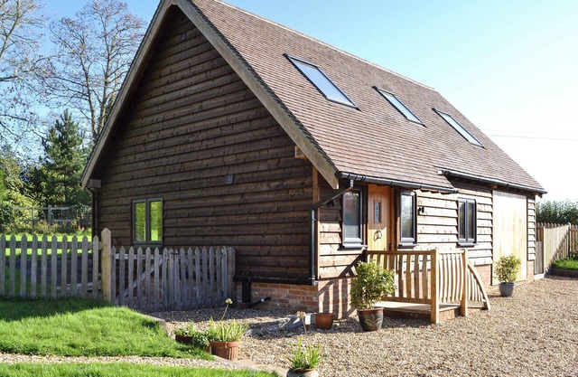 3 bedroom accommodation in Ninfield, near Battle