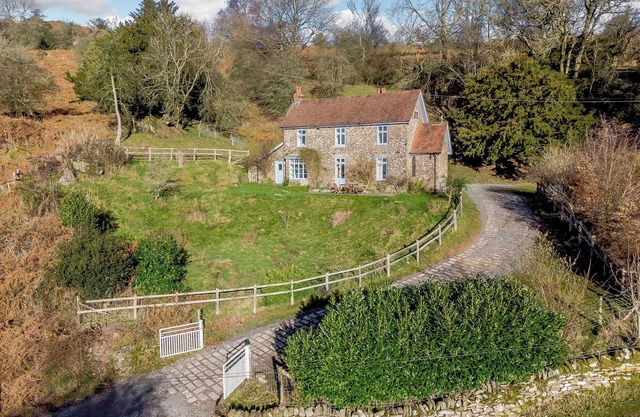3 bedroom accommodation in Garway
