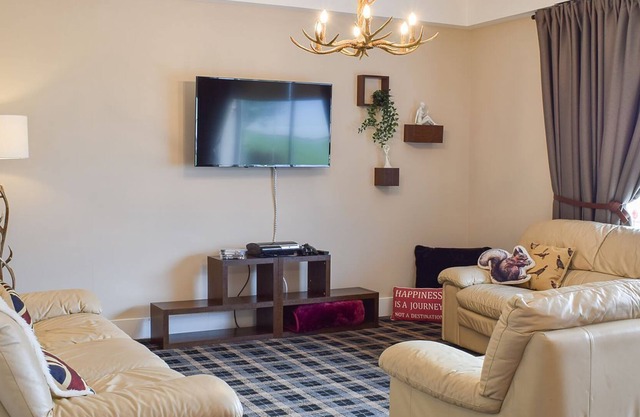 3 bedroom accommodation in Leven