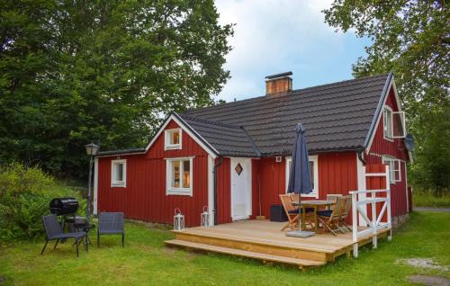 3 Bedroom Amazing Home In Hallaröd
