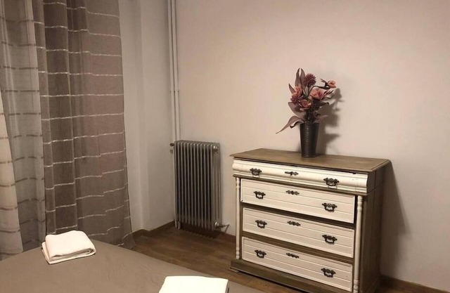 3-bedroom apartment in charming Soria with WiFi