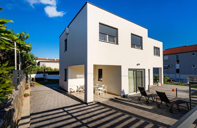 3 bedroom beautiful home in Maslenica