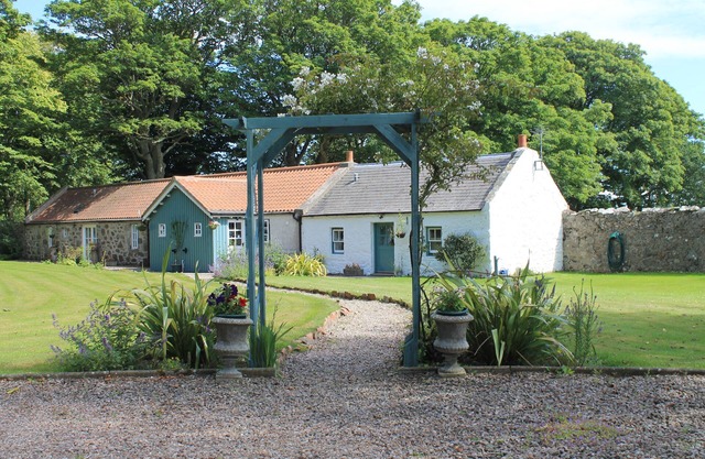 3 bedroom cottage, with far reaching views of the garden and open countryside.