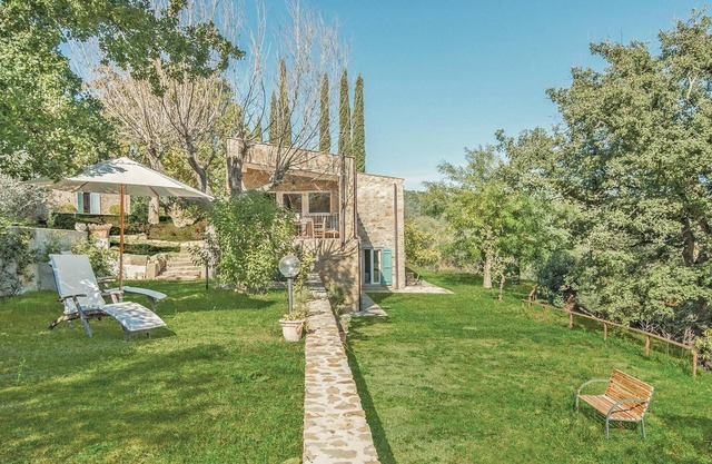 3 bedroom gorgeous home in Pereta -GR-