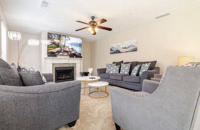 3-bedroom house in charming Lawrenceville with Game Room, Arcade, WiFi, AC.