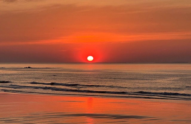 3-bedroom house in nice Hampton with AC, WiFi - 3 Houses to the beach