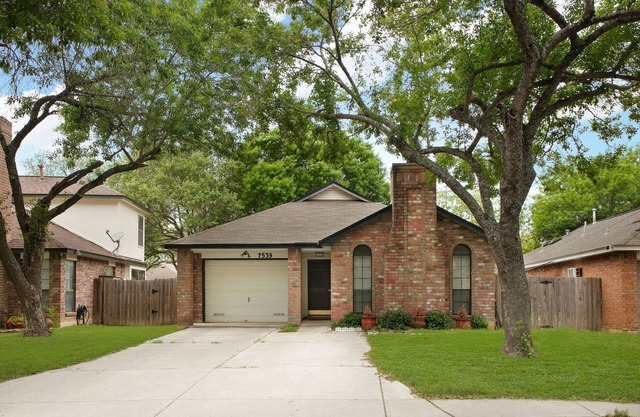 3-bedroom house in peaceful San Antonio with WiFi, AC