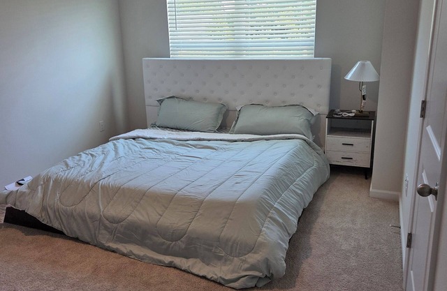 3-bedroom house in charming Wake Forest with WiFi, AC. Start relaxing now