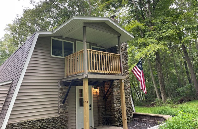 3-bedroom house in beautiful Bruceton Mills with WiFi, AC