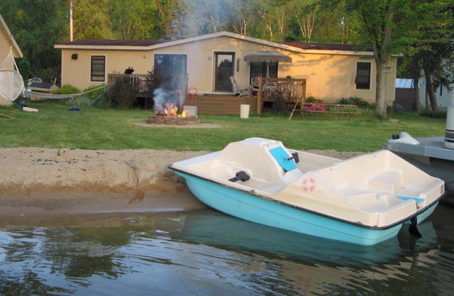 3 bedroom lakefront vacation home