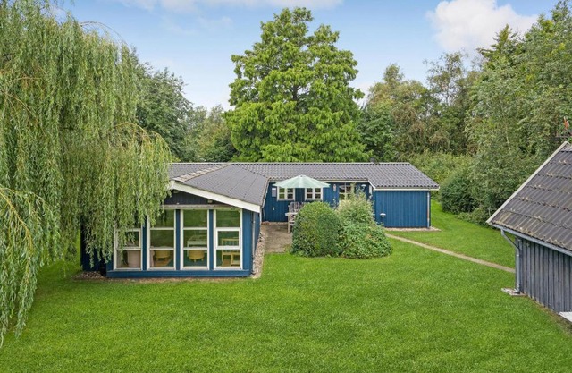 3 Bedroom Lovely Home In Store Fuglede