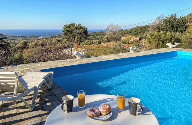 3 bedroom lovely home in Samos