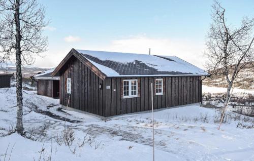 3 Bedroom Lovely Home In Røn