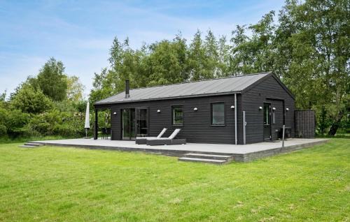 3 Bedroom Nice Home In Store Fuglede