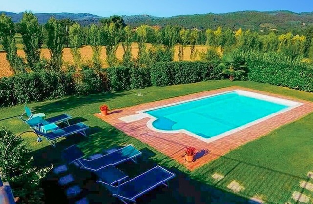 3 bedroom nice home in Lucignano