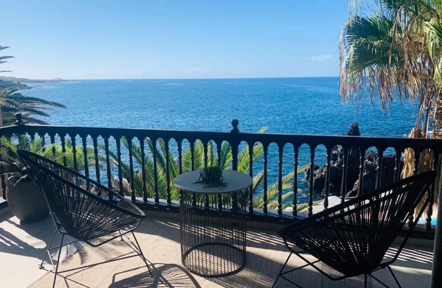 3 bedroom ocean shore apartment