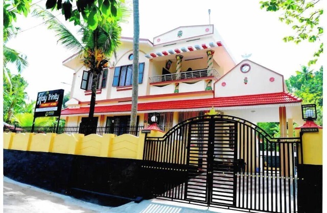 3 bedroom private vacation home in kundara east, nh744, kundara