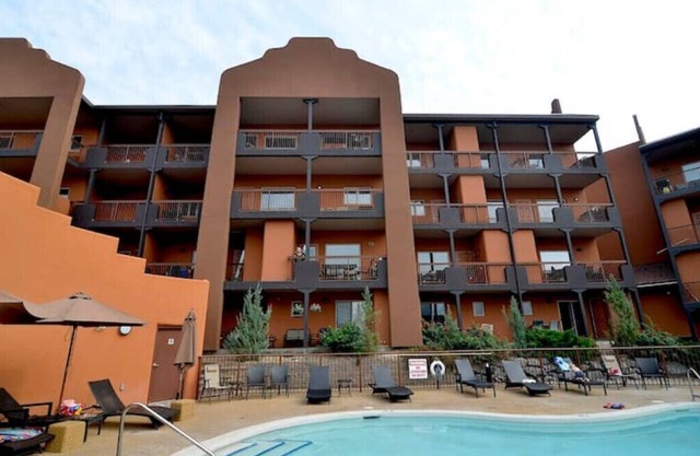 3 Bedroom Rental Townhome With Osoyoos Lake Views!