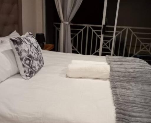 3 bedroom self catering @ Lelapa La Baphogole