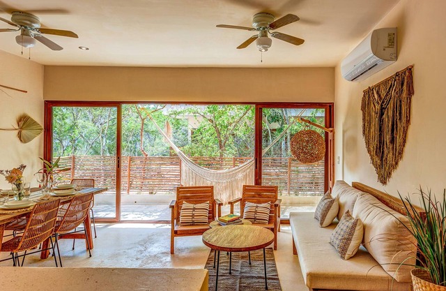 3 Condo Combo |4 Rooftop Pools| Ideal for Groups!