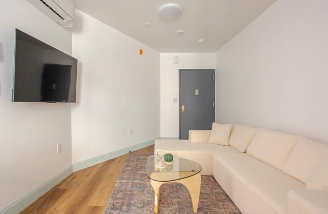 3. Lux 1BR–Prime Location: Fishtown & Center City!