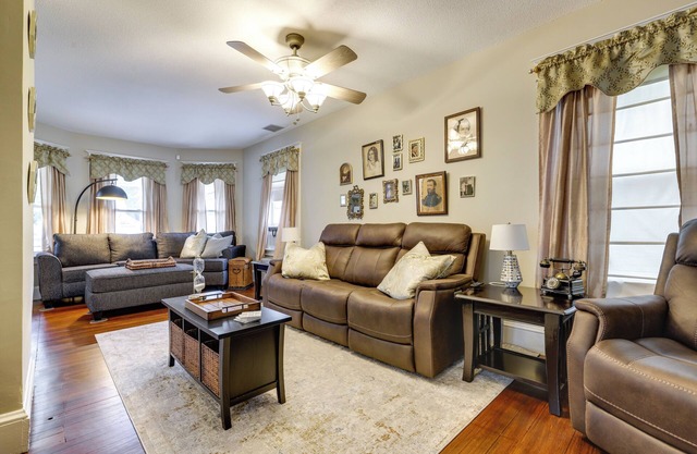 3 Mi to Dtwn: Springfield Home w/Deck!