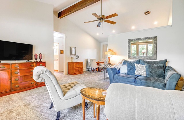 3 Mi to Michigan State: Duplex w/Patio in Lansing