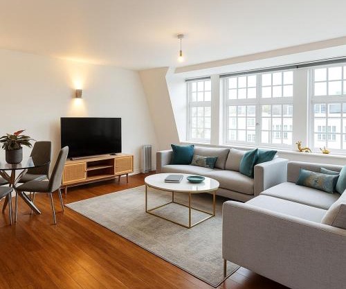 3 Million Pound Mayfair Top Floor Penthouse Sleeps up to 6