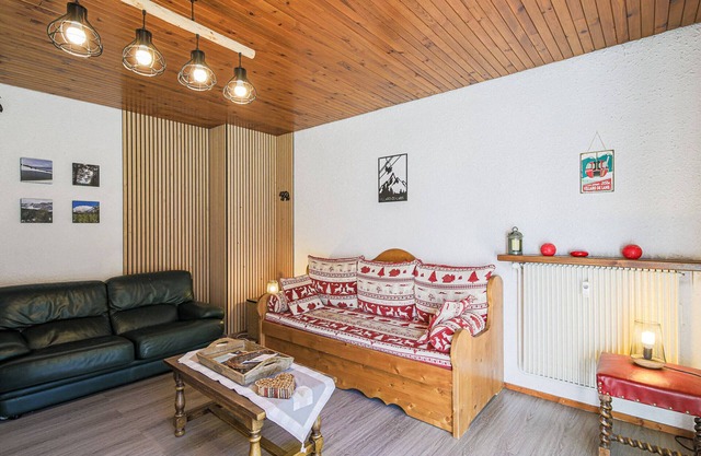 3-room apartment near center with parking and ski locker