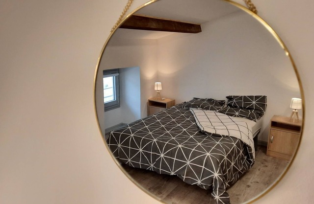 3-room suite, bedroom/kitchen/bathroom for 1 to 3 people