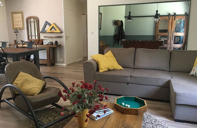 3 star cottage with petanque and table football on the edge of the forest