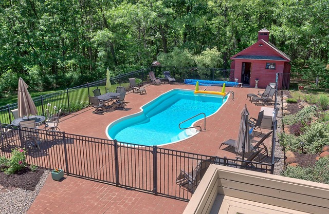 3-Story Luxury Escape w/Arcade Room Hot Tub Fire Pit BBQ Grills & More!