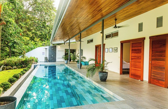 3 suites-Large pool-Ojochal-Private-Easy access