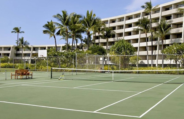 3 x Partial Ocean View 2 Double Beds at Outrigger Kona Resort and Spa