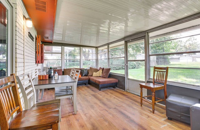 30 Mi to The Big Easy: LaPlace Home w/Backyard!