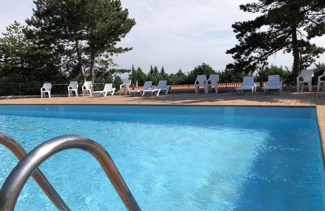300m from the beach of Lac de St Ferréol, rental on the ground floor of a house