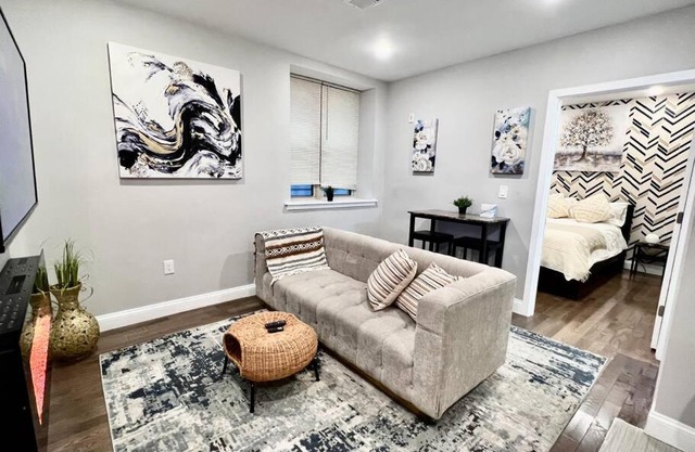 305 Cozy and lovely 1BDR apartment in Center City