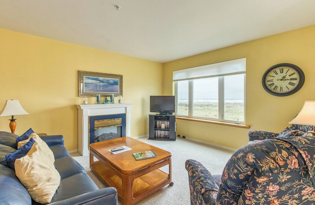 323 Time for some vitamin Sea - Oceanview Condo