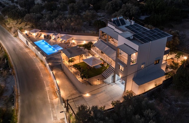 3A's Family luxury villa near Rethymno & all amenities