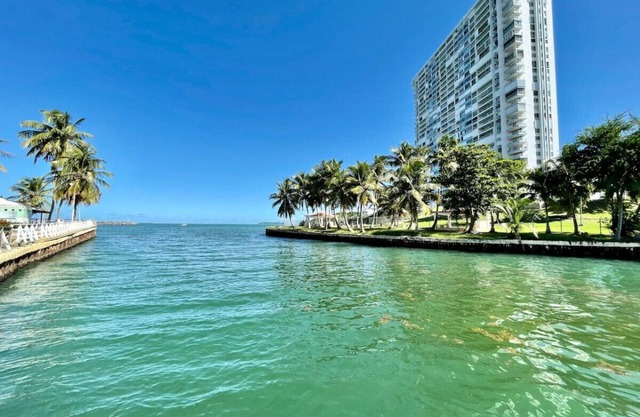 3b3b Penthouse Apt -Rooftop w Marina View +3 Pools