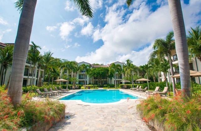 3BD Beauty in Coco - Have Coffee or Meals Overlooking Pool