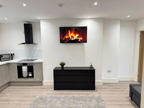 3BD Modern Home with Free Private Parking