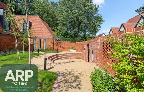 3bd Stylish Modern l FREE Parking