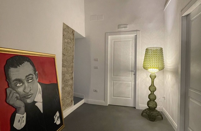 3BR/3BA in the Historical Center of Naples