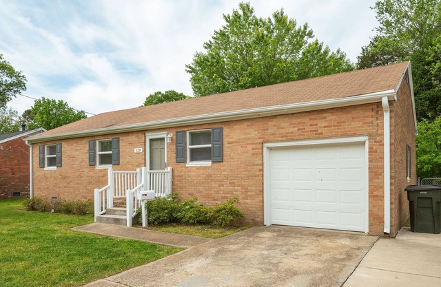 3BR Hampton Home, Central to HU, and Colosseum!